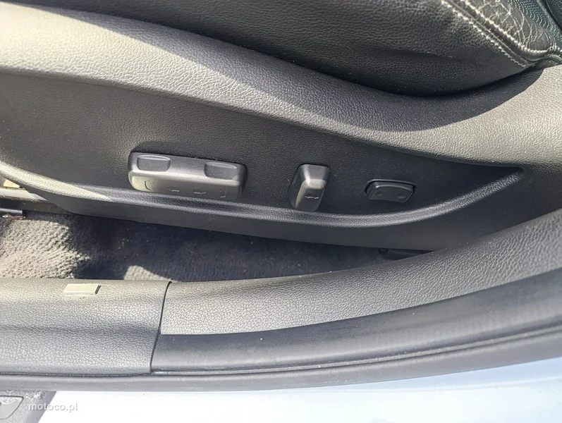 Hyundai Elantra 19