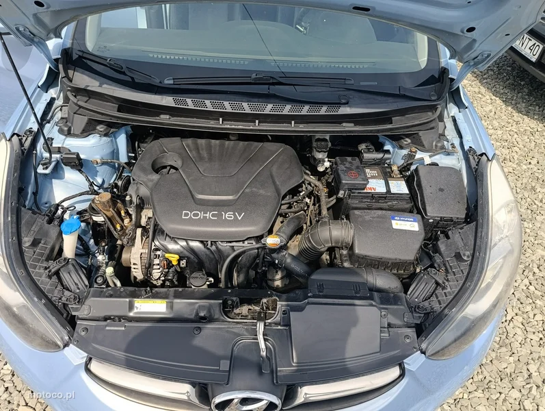 Hyundai Elantra 23