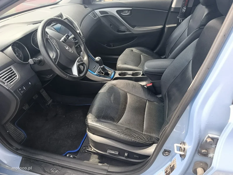 Hyundai Elantra 9