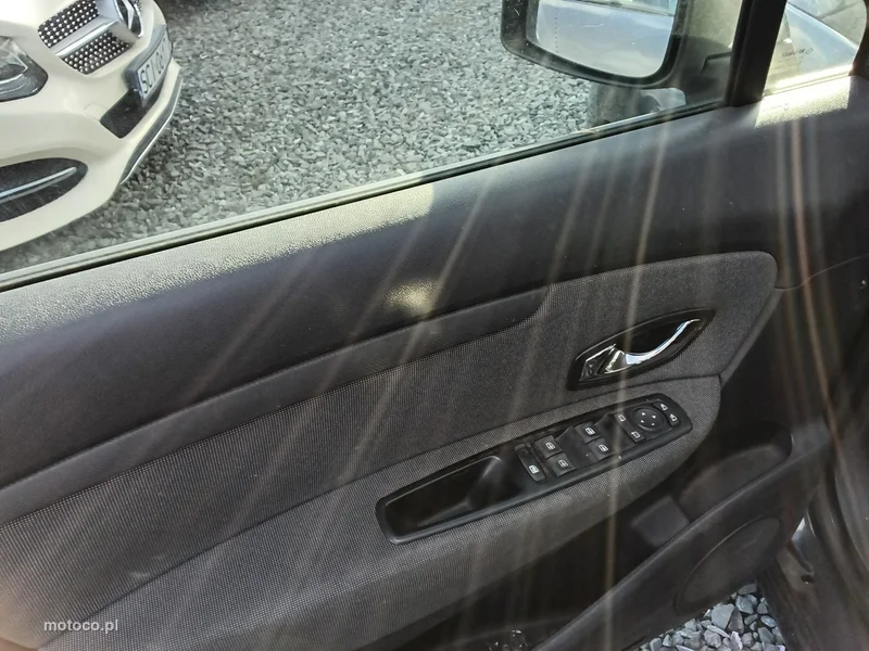 Renault Scenic III 25