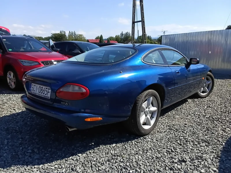 Jaguar XK8 2