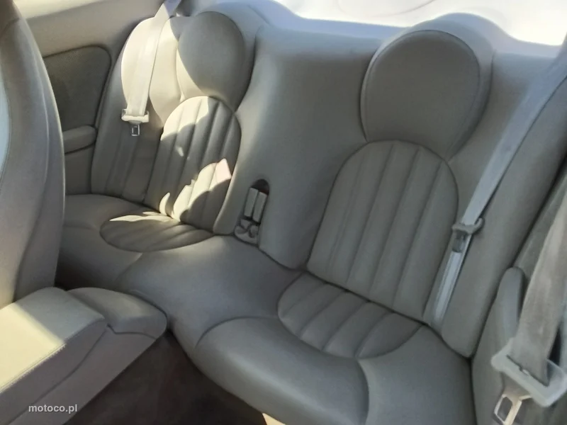 Jaguar XK8 13