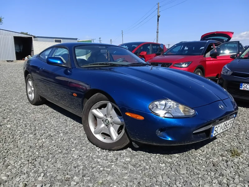 Jaguar XK8 3