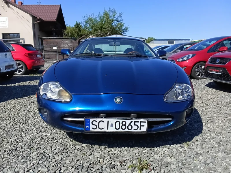 Jaguar XK8 6