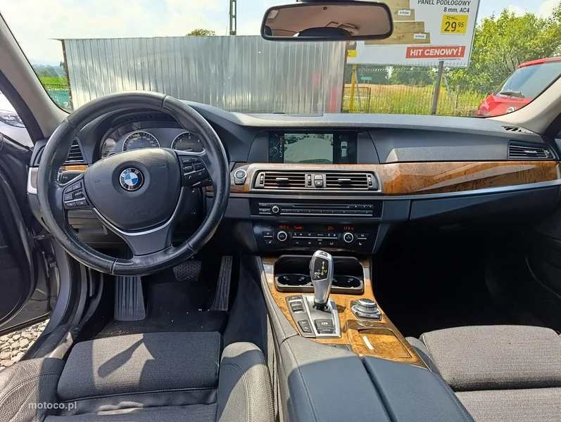 BMW Seria 5 F10 530 13
