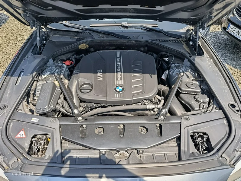 BMW Seria 5 F10 530 26