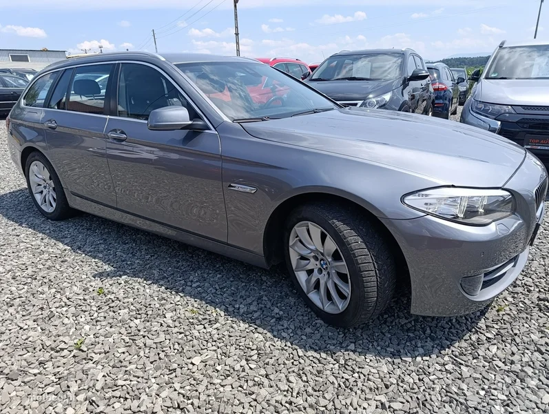 BMW Seria 5 F10 530 8