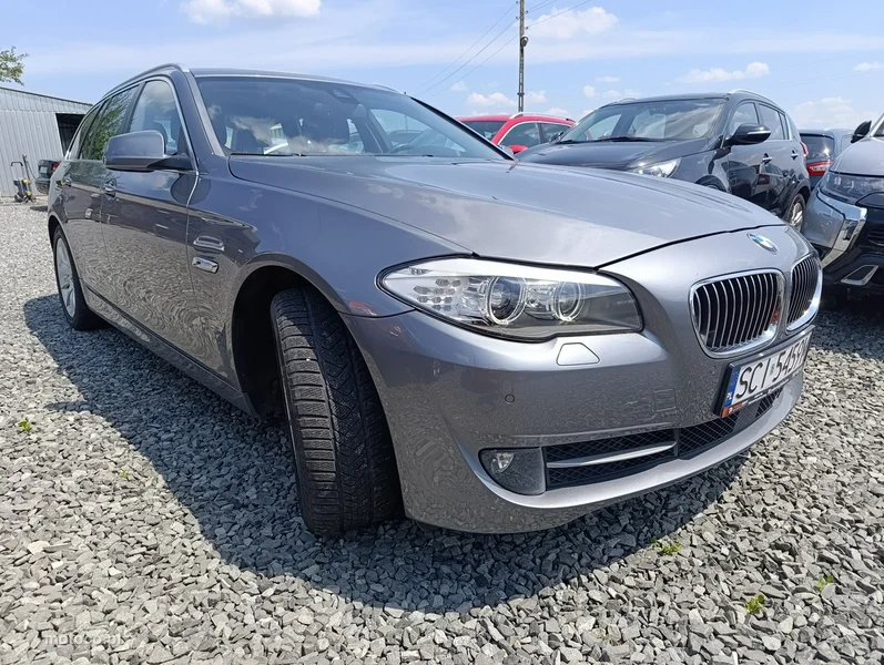 BMW Seria 5 F10 530 9