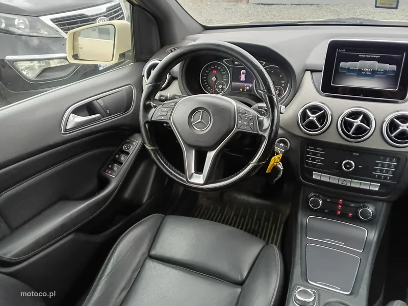 Mercedes-Benz Klasa B W246 B 180 11