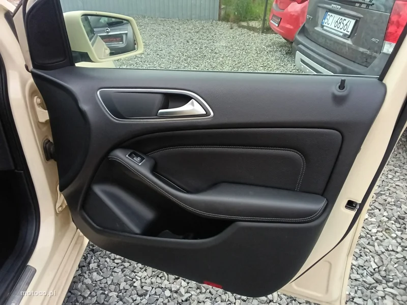 Mercedes-Benz Klasa B W246 B 180 17