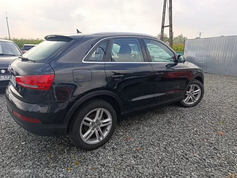 Audi Q3 8U 6