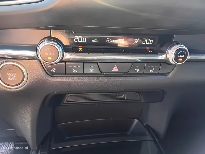 Mazda CX-30 16
