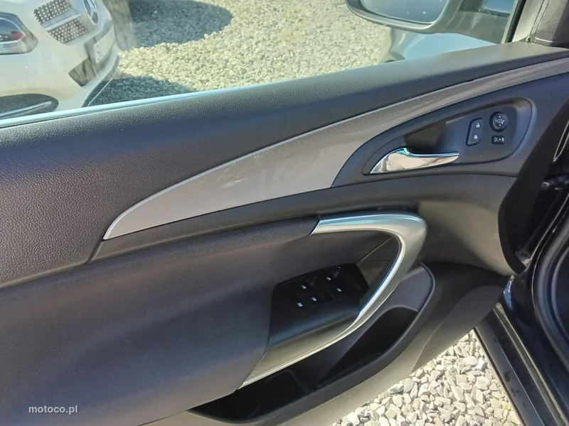 Opel Insignia A 22