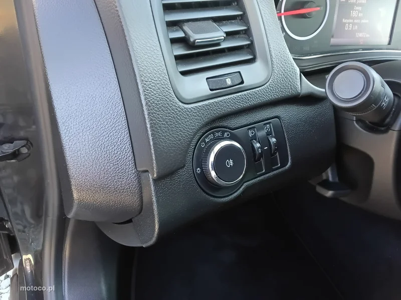 Opel Insignia A 28