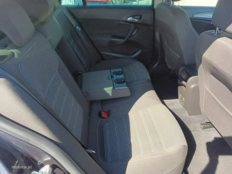 Opel Insignia A 10