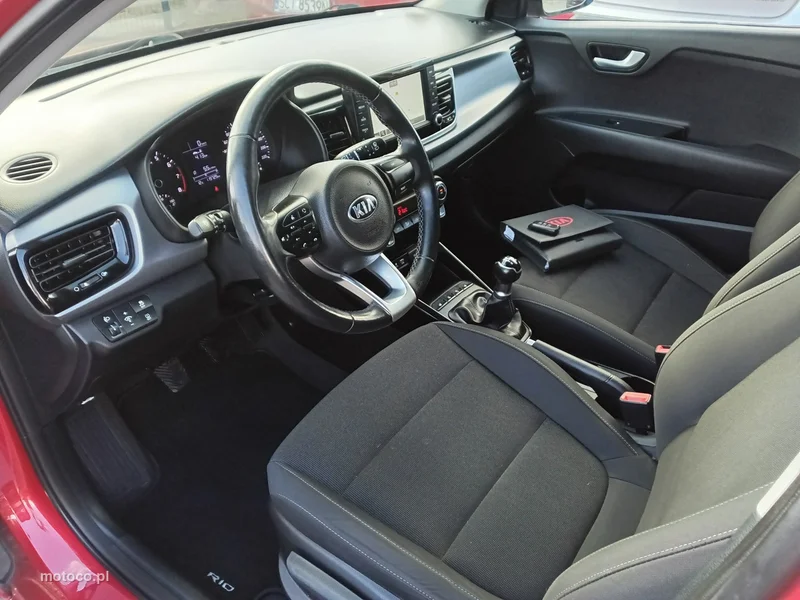 Kia Rio 10