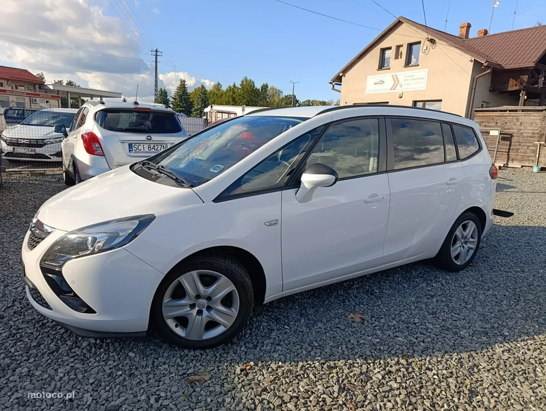 Opel Zafira C Tourer 2