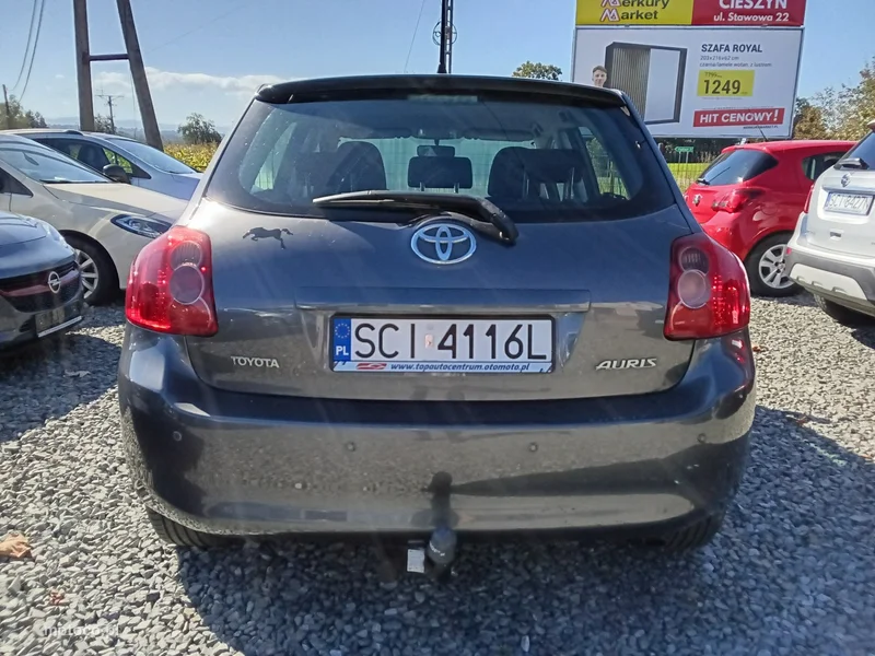 Toyota Auris E150 5