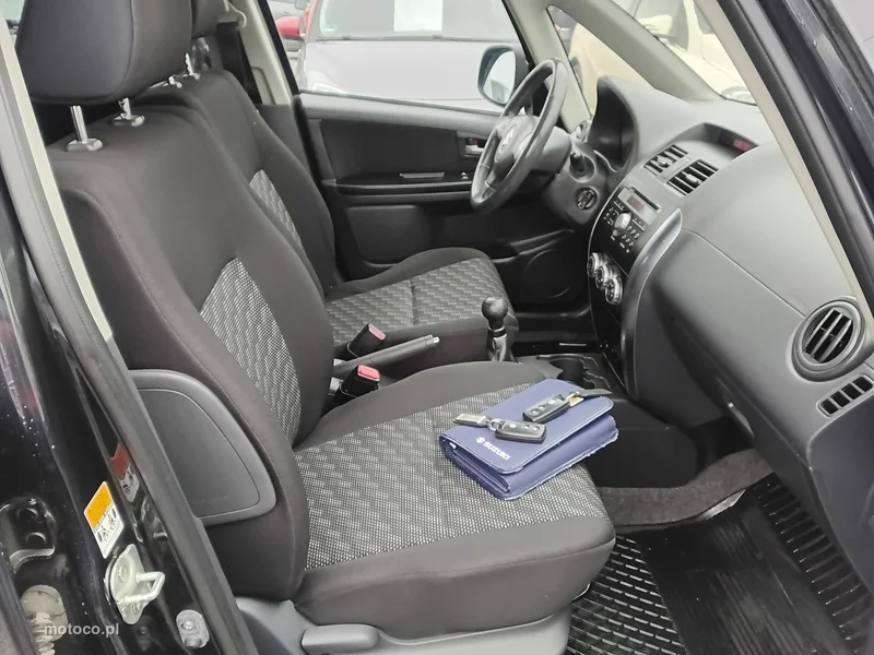 Suzuki SX4 11