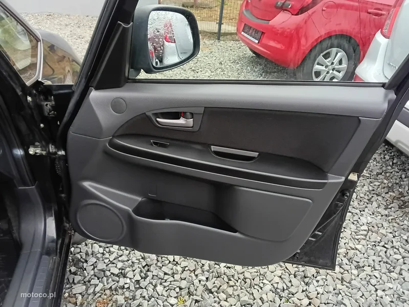 Suzuki SX4 26