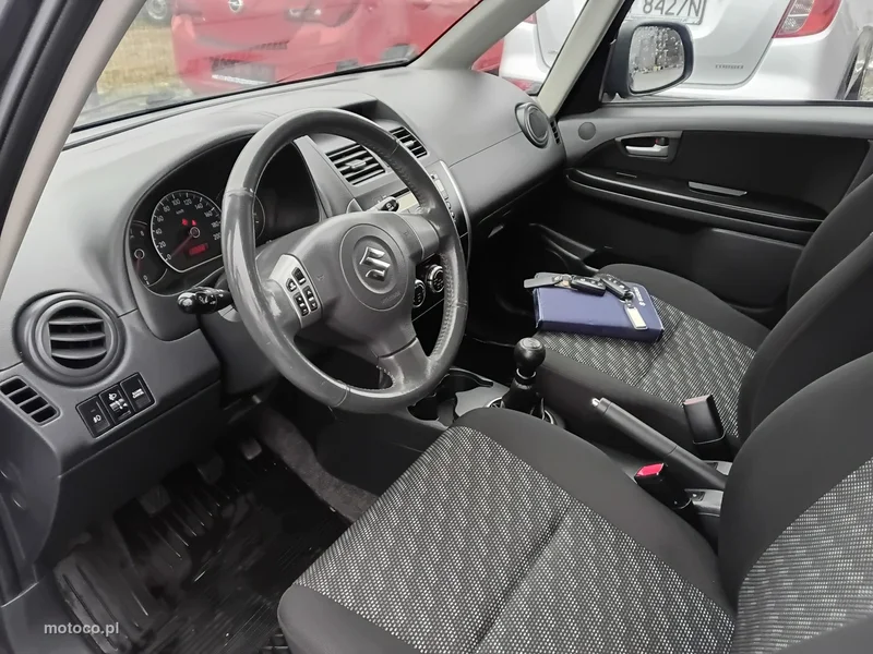 Suzuki SX4 9