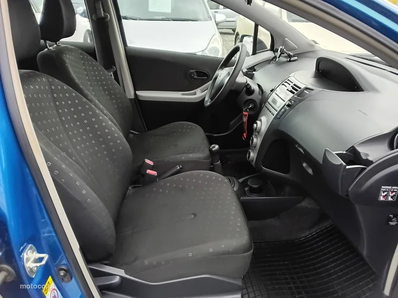 Toyota Yaris XP90 11