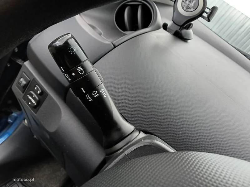 Toyota Yaris XP90 25