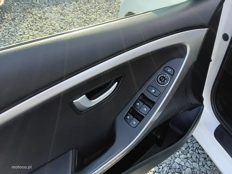 Hyundai i30 24