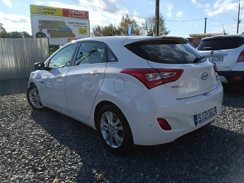 Hyundai i30 4