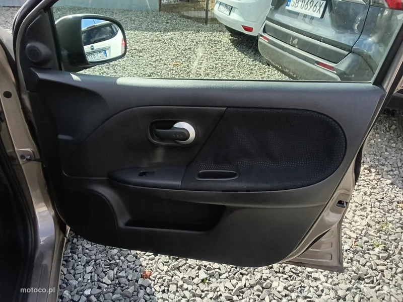 Nissan Note 25