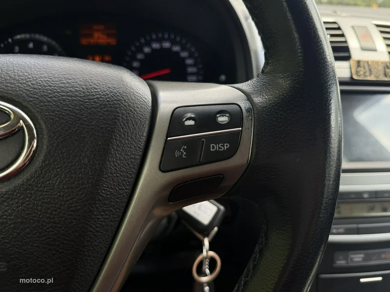 Toyota Avensis T27 17