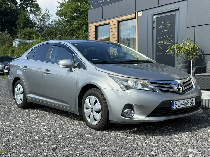 Toyota Avensis T27 3
