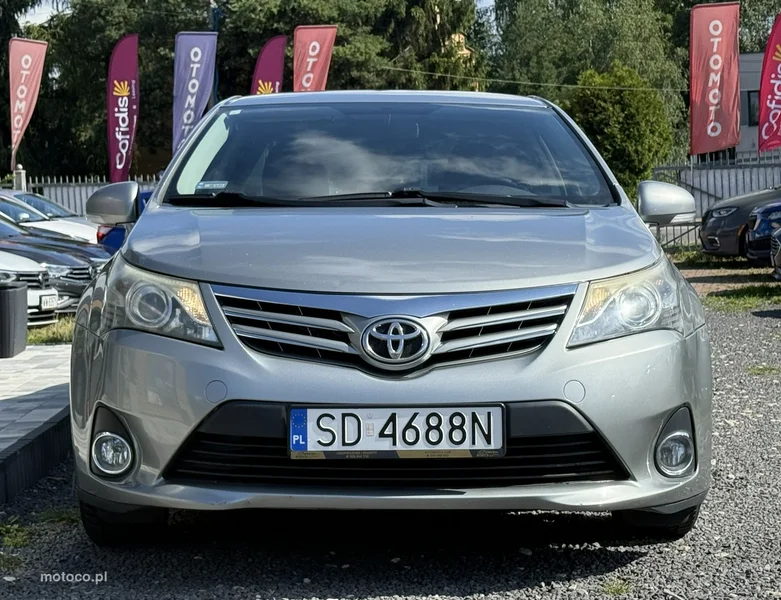 Toyota Avensis T27 4