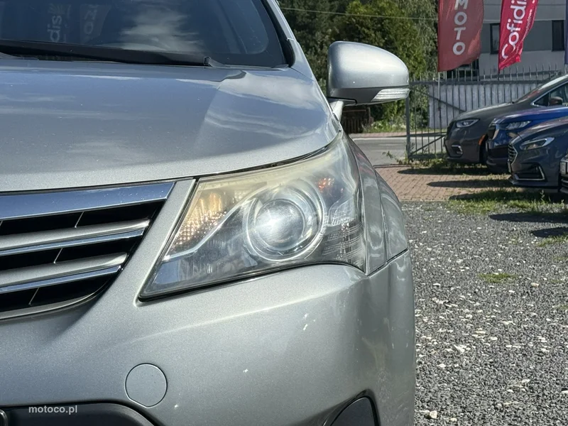 Toyota Avensis T27 5