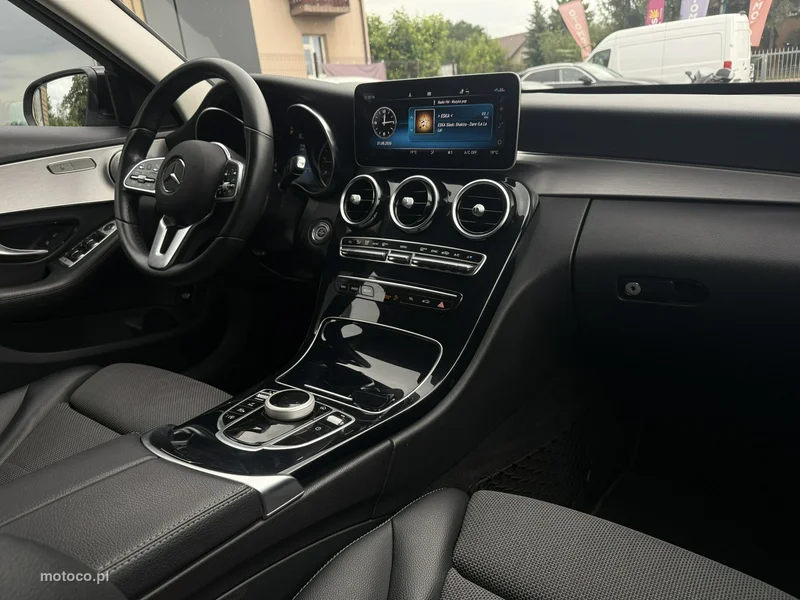 Mercedes-Benz Klasa C W205 C 200 13