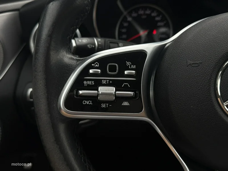 Mercedes-Benz Klasa C W205 C 200 17