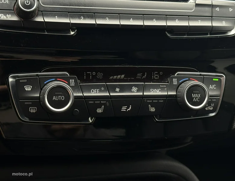 BMW X1 F48 26