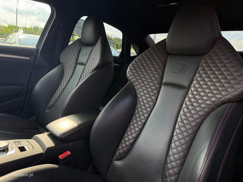 Audi S3 8V 12