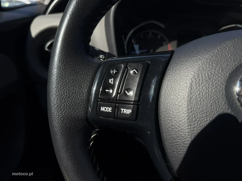 Toyota Yaris XP210 17
