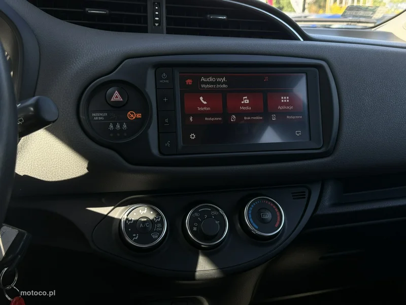Toyota Yaris XP210 21