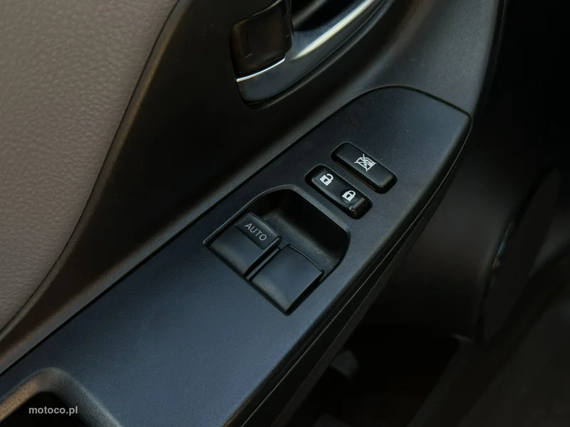 Toyota Yaris XP210 28