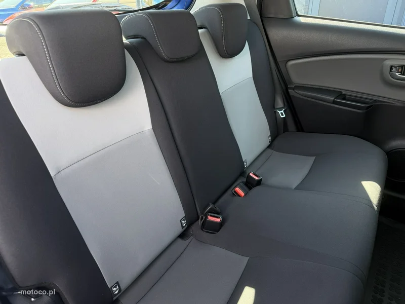 Toyota Yaris XP210 33