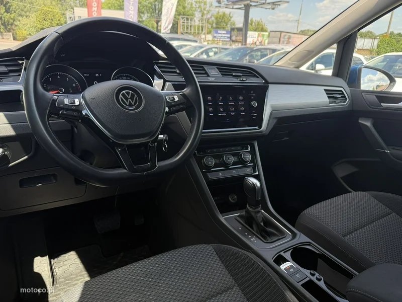 Volkswagen Touran 5T 16