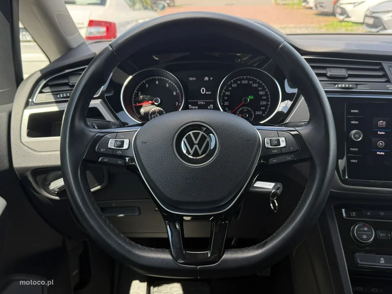 Volkswagen Touran 5T 17