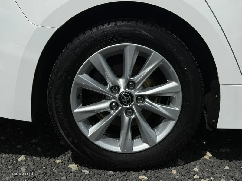 Toyota Corolla E210 11
