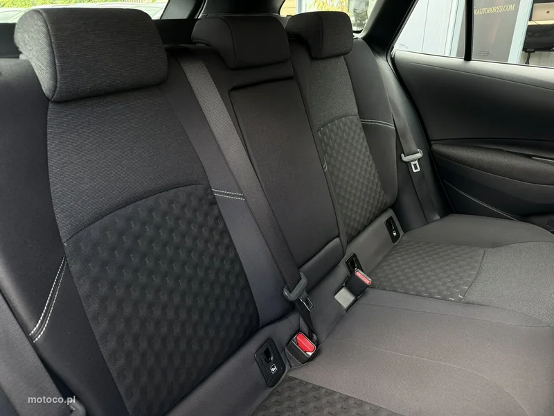 Toyota Corolla E210 36