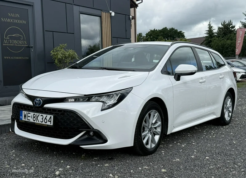 Toyota Corolla E210 6