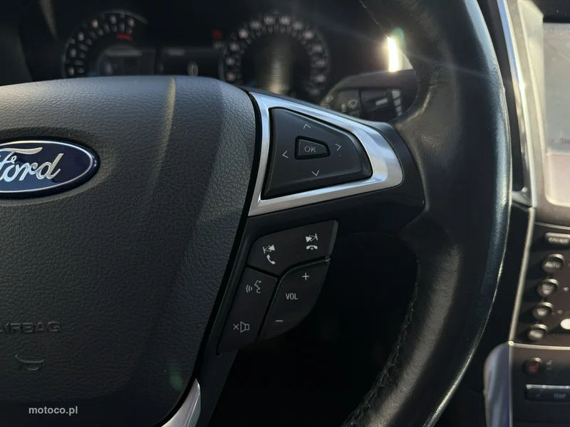 Ford S-Max II 18