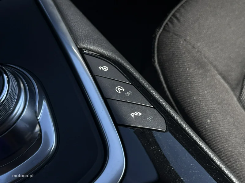 Ford S-Max II 32