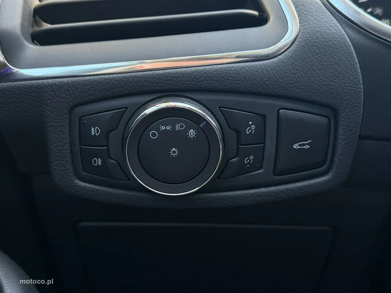 Ford S-Max II 34
